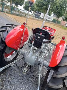 รถแทรกเตอร์มือสอง Massey Ferguson 45 แรงม้า พร้อมจำหน่ายในราคาถูก จัดส่งรวดเร็ว มีสินค้าในสต็อก ซื้อเลย อุปกรณ์คุณภาพสำหรับฟาร์มของคุณ - Product Image 5
