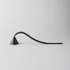 Apagavelas Decorativo de Hierro Hecho a Mano, de Alta Calidad, Ecológico, Elegante, Duradero, Estiloso, Funcional, Práctico, Herramienta Esencial - Product Image 1