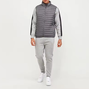 Venta al por mayor de chaqueta de los hombres de cuello alto sin mangas acolchado chaleco acolchado bolsillos con cremallera letras bordadas OEM hombres Gilets ropa deportiva - Product Image 3