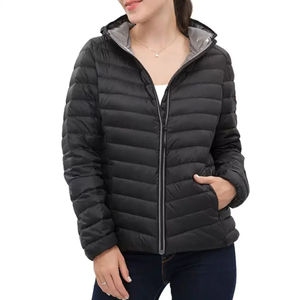 Chaqueta Acolchada Impermeable y Transpirable para Mujer, Estilo Urbano, con Capucha, Moda de Invierno 2026, con Relleno de Algodón, con Servicio OEM - Product Image 1