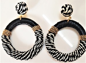 2024 Trendy Handmade White Flowers <b>Beaded</b> <b>Fringed</b> Tassel Earrings Hot Wedding Jewelry for Women Hoop Earrings - Product Image 3