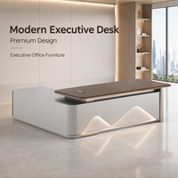 Bureau de direction design vague avec tiroirs latéraux, en MDF grain de bois, 2m-2.6m, vente en gros