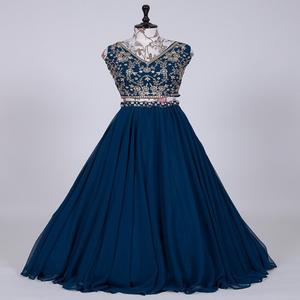 El último diseñador Faux Georgette Thread Sequence Work Lehenga Choli de FabZone - Product Image 4