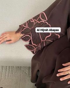 Abayas de Seda de Dubái de Lujo con Bordado, Antiarrugas, Hechas a Mano, Manga Larga, para Oración, Color Personalizado para Mujer - Product Image 3