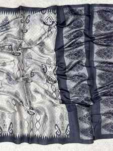 Robe de créateur fantaisie de style moderne best-seller best-seller chemisier sari en soie crêpe fluide avec travail imprimé exportateur mondial - Product Image 6