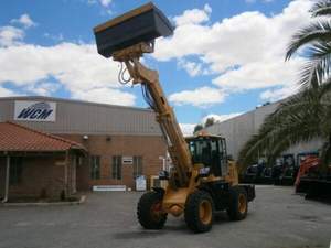 Nuevo Manipulador Telescópico Agrícola con Accesorios de Cucharón y Horquillas, Motor Diésel, 4x4, Capacidad de Carga de 2500 kg, Todoterreno, para Terrenos Difíciles, 4 Años de Garantía - Product Image 5