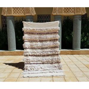 Couverture marocaine faite à la main, authentique artisanat berbère, couverture douce tissée à motifs tribaux, décoration d'intérieur, cadeau - Product Image 1