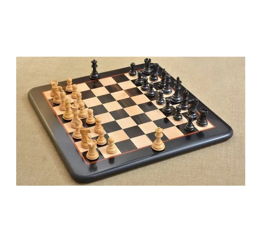 주문 호화스러운 실내 55mm 정연한 Chessboard 나무로 되는 체스 널 게임 세트 도매 수출상