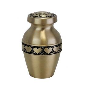 Fournitures funéraires Urne souvenir en laiton massif gravée en laiton métal urne de cendres de qualité supérieure à vendre - Product Image 4