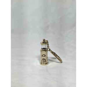 Llavero con Mosquetón y Colgante de Mini Linterna Vintage de Latón, Diseño Náutico de Faro, de Aleación Metálica para Llaves - Product Image 3