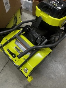 (EF) <span class=keywords><strong>Ryobi</strong></span> RY40720 40v HP Motoculteur électrique sans balais à dents arrière, 18 outils uniquement - Product Image 4