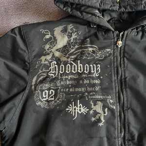 Sudadera con capucha Vintage estampada y bordada para hombre, sudadera con cremallera personalizada, productos de tendencia de 500GSM, recién llegados 2025 - Product Image 4