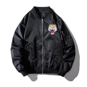 แจ็กเก็ตบอมเบอร์สำหรับผู้ชายแจ็คเก็ตผ้าฝ้ายปักลาย - Product Image 1