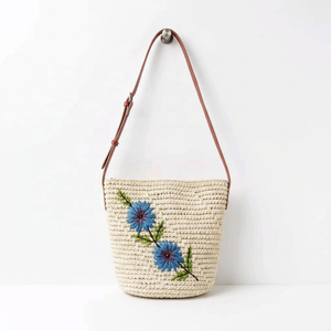 Bolso de hombro de rafia tejido a mano, estilo bohemio con estampado floral, bolso con cremallera, bolso personalizado para mujer, ideal para vacaciones y compras. - Product Image 2