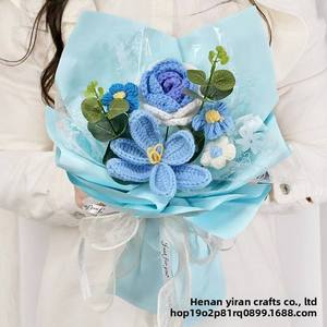 Bouquet de fleurs tricotées à la main pour la Saint-Valentin, le Nouvel An, un cadeau d'anniversaire, fleurs au crochet en gros - Product Image 6