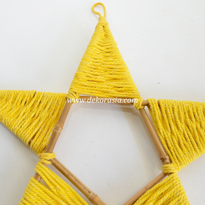 Adornos de Estrella de Ratán Amarillo Hechos a Mano, Decoración Colgante Tradicional Navideña, Diseño Ecológico con Cuerda de Bambú - Product Image 5