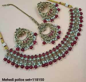 El último diseñador exclusivo de moda, diseño de flores ovaladas pesadas, colección de joyas y pendientes con tachuelas de Kundan y perlas para mujer - Product Image 5