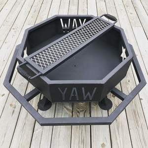 Pozo de fuego de hierro con tapa de malla que garantiza la seguridad de los niños y las mascotas durante las reuniones nocturnas al aire libre en el jardín familiar - Product Image 4