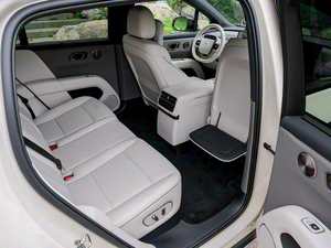 Vehículo Eléctrico Usado de Segunda Mano I6 2025, SUV de Nueva Energía con 5 Puertas, 5 Asientos, Motor de 120kW y Autonomía NEDC de 201-300km - Product Image 2