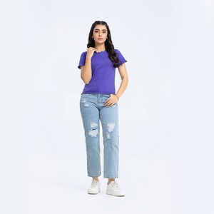 T-shirt à manches courtes côtelé en coton 100% pour femmes, haut court d'été avec motif imprimé à bandoulière dans toutes les couleurs - Product Image 5