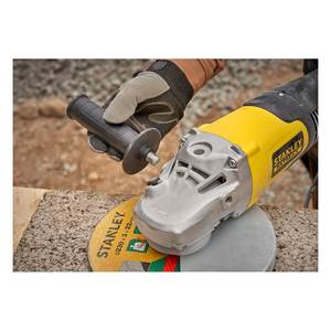 Amoladora Angular Stanley FATMAX FMEG232QS de 2000W con Disco de 230 mm, Herramienta de Alta Potencia para Uso Profesional - Product Image 6