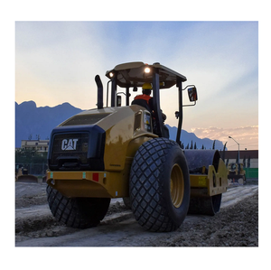 2015 Compactador de rodillos Caterpillar CS12 GC usado-Horas bajas, excelentes condiciones - Product Image 4