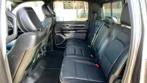 RAM 1500 LARAMIE 2023 USADO, Volante a la Izquierda/Derecha - Product Image 3