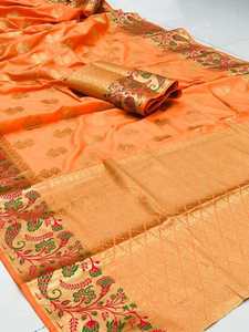 El último diseñador Pure Soft Banarasi Silk Weaving Border Saree de Fab Zone - Product Image 4