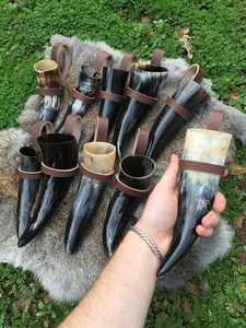 Corne à boire Viking avec support en cuir coffre-fort alimentaire médiévale 100% corne à boire de vache naturelle avec support marron cadeaux Viking - Product Image 3
