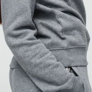 Sudaderas de algodón 100% cómodas para mujer personalizadas para invierno para uso al aire libre Logotipo frontal disponible Varios tamaños Colores - Product Image 5