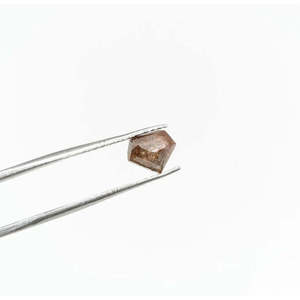 Diamante natural suelto de sal y pimienta, facetado en pentágono, 6.2-7.7 mm, 1.3 Ct, claridad VS2, buen corte, certificado IGI para uso en joyería - Product Image 3