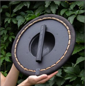 Escudo de madera Buckler buhurt, pequeño escudo medieval para contact combatDecor/Escudo de decoración de pared Artículos dotados para amantes de la guerra - Product Image 2