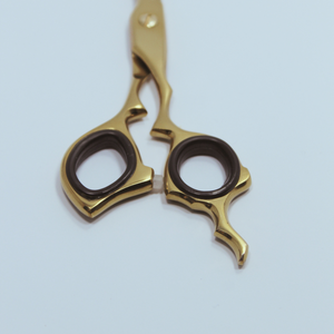 Tijeras profesionales para el cabello Tijeras de calidad premium hechas con acero inoxidable de alta calidad. - Product Image 2