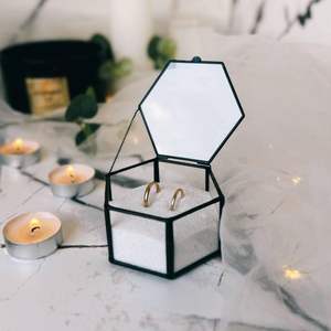 Boîte en verre métallique de luxe haut de gamme avec construction robuste pour le stockage de bijoux et l'amélioration décorative accrocheuse - Product Image 6