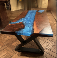 Table à manger convertible et extensible de luxe moderne de qualité supérieure en bois de noyer massif avec plateau en résine époxy pour la maison et l'école