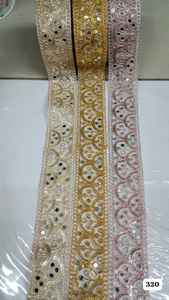 Fait sur mesure avec des paillettes, fil brodé, lacets de travail avec cinq options de couleur sur tissu de base en velours de 1.75 pouces de largeur - Product Image 2