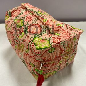 Peach Meadow Trousse de Maquillage de Voyage Écologique Matelassée à Fermeture Éclair, Imprimée au Bloc Personnalisée, Réutilisable et Polyvalente - Product Image 1