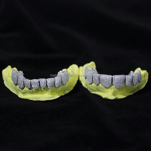 ฮิปฮอปที่กำหนดเอง925เงินฟัน grillz เย็นออก Moissanite เพชร grillz ฟันเงินเครื่องประดับราคาที่ดีที่สุด - Product Image 2