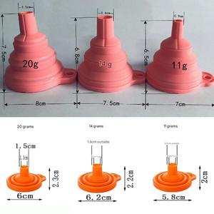 Entonnoir pliable en <span class=keywords><strong>silicone</strong></span> de qualité alimentaire CS11, entonnoir <span class=keywords><strong>rétractable</strong></span> pour la distribution de liquides de cuisine, petit entonnoir en gros - Product Image 2