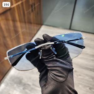 Lunettes de soleil Hip Hop de luxe de haute qualité à 2 rangs Bling Bridge Moissanite Diamond Sky Blue Shades Custom Designer Anti-Reflective - Product Image 1