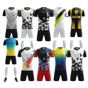 Maillot de football personnalisé Ronaldo, maillot de football de la dernière saison avec des clubs rétro et des maillots de l'équipe nationale, maillots de sport de football - Product Image 1