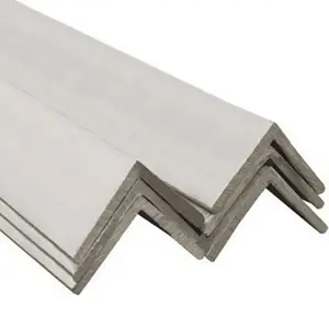 Différents types de poutre en acier à angle en acier galvanisé L Angle Strut Channel Fente Fournisseur de profilés en acier