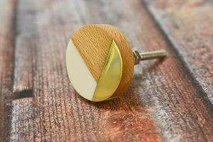 Perillas de gabinete de madera de lujo con incrustaciones de resina Perillas y tiradores de puerta de madera/perillas de gabinete Cocina de madera a bajo precio por HF CRAFTS - Product Image 3