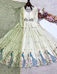 Lancement d'un nouveau look de tradition de designer Robe en soie lourde Dola Pent & Dupatta Set - Product Image 5
