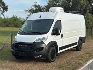 RAM Promaster Cargo 3500 2024, Techo Alto, Bajo Kilometraje, Caja de Cambios Automática, Volante a la Izquierda, Neumáticos R20, Estado Oscuro - Product Image 3
