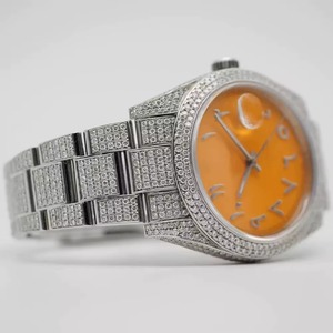 Reloj de Diamantes Plateado Personalizado de Fábrica, para Uso Corporativo, Estilo Nocturno y Diario, Disponible para la Venta - Product Image 3