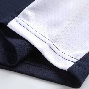 Uniforme de Baloncesto Ligero para Hombre con Diseño Personalizado, Número de Logotipo Único, Estilo Profesional, Transpirable, Conjunto Sublimado Estampado - Product Image 4