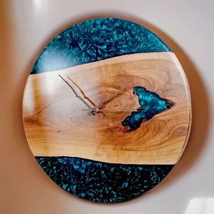 Horloge murale époxy en résine vivante de meilleure qualité Horloge murale époxy en résine bois fabriquée à la main pour salon cuisine utilisation vente en gros directe - Product Image 6