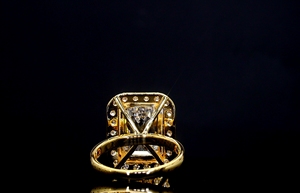 Igi แหวนเพชรสีเหลืองทอง10K/18K สำหรับ2.5ct ที่ได้รับการรับรองจาก GIA แหวนหมั้นสีเขียวมรกต - Product Image 4