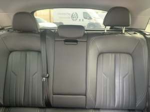 Audi e-tron Premium Plus quattro SUV AWD 2021 avec une autonomie NEDC de 500-600 km, une batterie de 90-110 kWh, une puissance de 300 kW et un couple de 500 Nm - Product Image 6